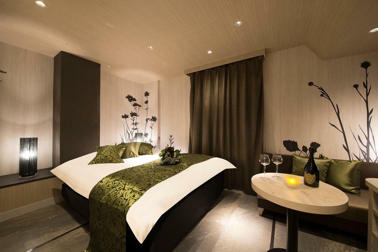 รักโรงแรม ルトゥール難波 Retournanba 男塾ホテルグループ (adults Only)