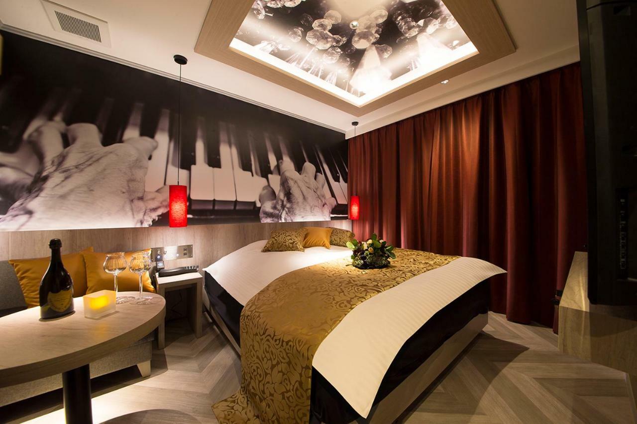 รักโรงแรม ルトゥール難波 Retournanba 男塾ホテルグループ (adults Only)